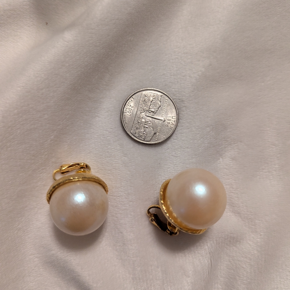 Elegant Gold and Pearl Clip-On Earrings